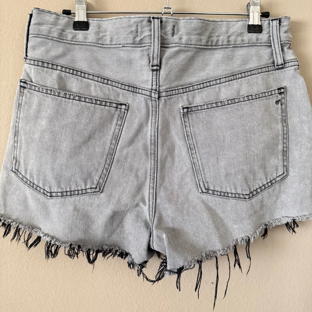 Madewell Relaxed High Rise Denim Shorts in Bienville Wash Size 29 - Picture 7 of 8
